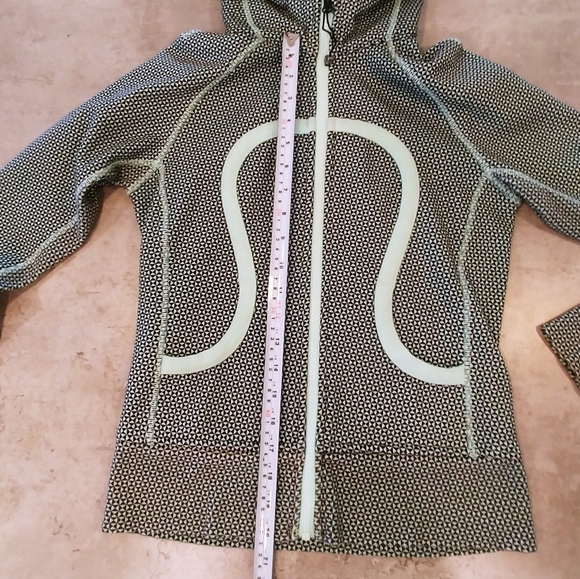 Lululemon Scuba Womens 4 Hoodie. Mint Green & Black Full Zip Sweater, thumb hole - Picture 12 of 14